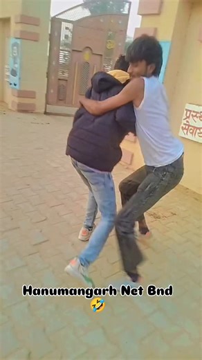 ⚜Ashu_Oad⚜ on Instagram: "Hanumangarh walo🤨🤣🤣 #funnymemes😂 #funnyreels #funny #funnyvideos #comedy #comedia #hanumangar #explorepage✨ #explore #explorer #pilibanga #hanumangarh #yellowcity"