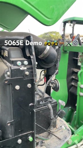 John Deere Demo 5065E 🛠️⚙️🦌🚜