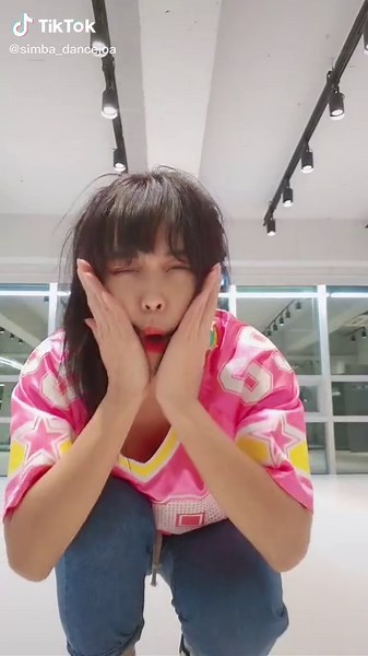 시간이 너무 빨리 가요~거꾸로 가는 시계 없나요~Please turn the clock back~~~#2020 #shuffledance #춤선생simba