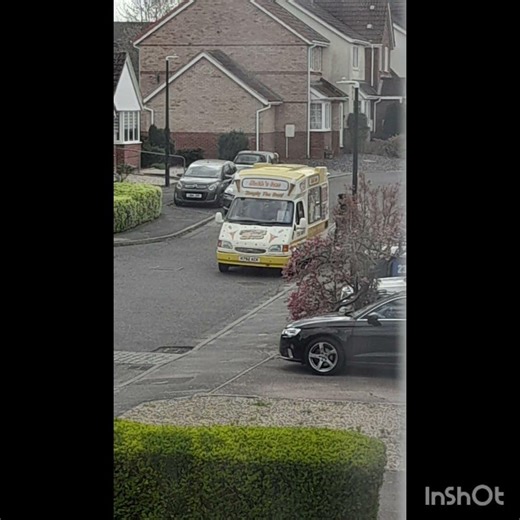 Ice cream van Nath's Ices (H792 ACK)