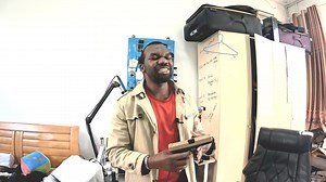 KODI KUKHALA NDI MFUTI KU MALAWI NDIZOLOLEZEDWA? Yavuta debate kuseriku ena akumubakira ena akuti akufuna kuzetsa chisokonezo komanso kufuna kusochelesa anthu His name is Morton Baghaya kufotokoza mene iye amadziwira zoyeneleza kuti ukhale ndi mfuti NP: in the video toy gun is used as an example | Makosana