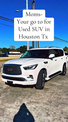 Moms your go to used car dealership for SUV- 3rd row and Sunroof #mom #usedcar #dealership #houston