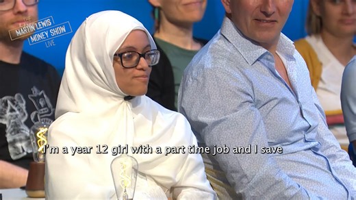 💸 Save, invest or build credit - what’s the smartest first move? Martin shares his best tips for young savers 📚 Catch up on last week’s episode on ITVX 📺 The new series returns on 4th November 8pm ITV1 🎉 | The Martin Lewis Money Show Live