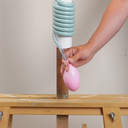 7.1K views · 35 reactions | Ce tour de magie avec du ciment et un ballon crée une table console de luxe | Brico Famille | Facebook