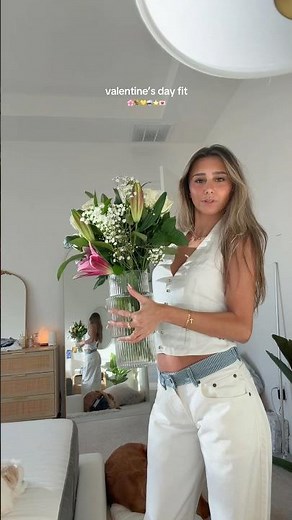 i got flowers from him!! 💐💛 #fitinspo #valentines #outfit