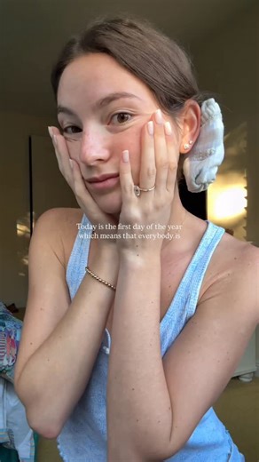 Emily Rule on Instagram: "Let’s all start the year by slowing down 🤍 join me on the @op_e___n app for 30 days free with the link in my bio #OpenPartner #healthylifestyle #morningroutine #meditation #workoutroutine"