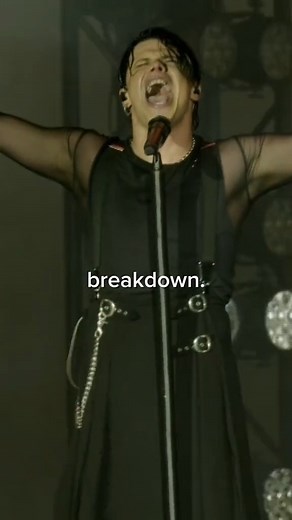 “breakdown.” live 🖤🖤🖤 “in a world that longs for connection. we strangely avoid making eye contact in the case of an unreciprocated response. we time ourselves when we send an email or message out of fear of seeming to eager or seeming like we actually care. we hold back what we actually want to say out of fear of being overly emotional.” instinct is the most powerful thing you’ve got. it’s the purest indication of your individuality. it’s ok be eager. it’s cool to care. it’s awesome to give 