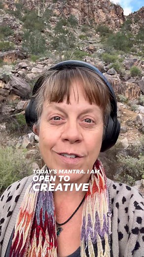 Because here’s the truth: Our creativity isn’t blocked — our minds are. The moment we soften, ideas start pouring through. Here’s what this looks like in REAL life: 🔒 When my mind is CLOSED: • I overthink • I grip the “right answer” • I assume the worst • I replay old stories • I talk myself out of new ideas • I feel tight, rushed, reactive • Everything feels like hard work Closed mind = closed energy. 🔓 When my mind is OPEN: • I get flashes of inspiration • I see options instead of obstacles 