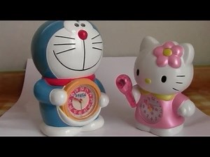 レアなキティーちゃん目覚まし時計がレアなドラえもん目覚まし時計に直撃インタビュー
