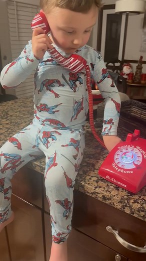 1.8K views · 113 reactions | Santa called Nikolas from a special phone AI is fun ☃️⛄I love buying for my nephews and nieces | Vince Scola | Facebook