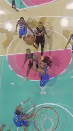 De'Aaron Fox Throws the Alley-oop to Stephon Castles Who SKIES HIGH and Slams it Home in Spurs Win