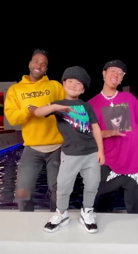 Trio Collaboration: Jason Derulo and Jonathan Le Savage TikTok Dance