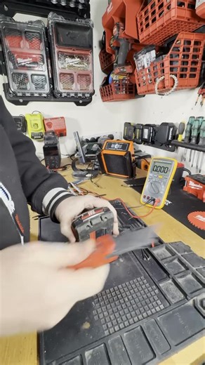 Milwaukee M18 Battery Fault Finding #milwaukee #diy #fyp #repair | Restoration Nation
