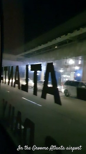 Groome shuttle at Atlanta airport