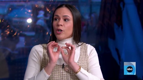 Tips for beautiful holiday gift wrapping