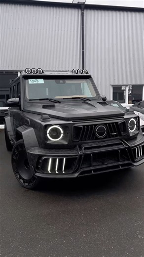 This G-Class gets a more aggressive Mansory transformation