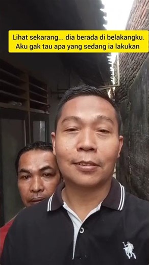 “When You’re Recording an English Tutorial… and a Relative Interrupts 😂”