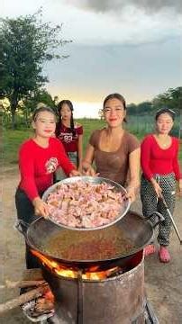 Cooking yummy pork leg chicken gizzard and short bamboo recipe