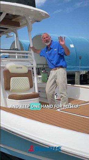Maintain 3 Points of Contact On The Boat | BoatUS