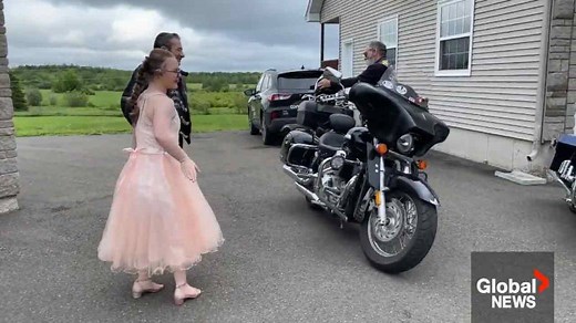 Veterans help Moncton high school graduate ride to prom in style