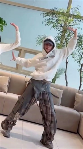 ZHANG HAO #장하오 FOCUS H1-KEY TO MY FIRST LOVE