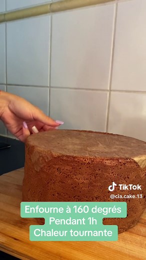 Recette de génoise au chocolat pour un layer cake de 20cm