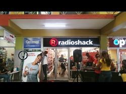 RadioShack aims to provide alternative to shopping online