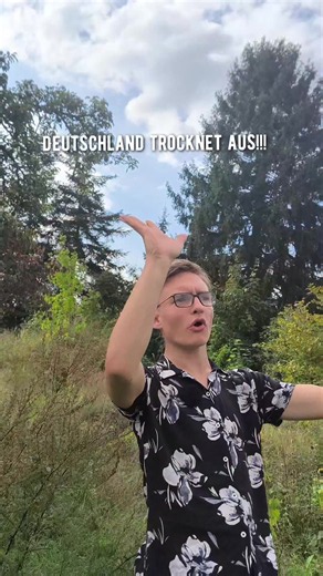 Deutschland trocknet aus!!!1111? Naja, ja schon aber anders als die meisten Denken! Quellen: Q1:https://www.umweltbundesamt.de/daten/umweltzustand-trends/klima/trends-der-niederschlagshoehe#teilweise -sehr-regenreiche-jahre-seit-1965 Q2:https://www.bfn.de/aktuelles/neu-moorschutz-im-klimawandel Q3:https://www.duh.de/informieren/naturschutz/hochwasserschutz/ Q4:https://naturwald-akademie.org/das-erbe-historischer-entwaesserungsmassnahmen-im-wald/ Q5:https://epetitionen.bundestag.de/petitionen/_20
