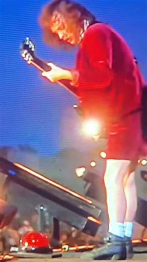 Flame Trees & AC/DC On Fire 🔥!