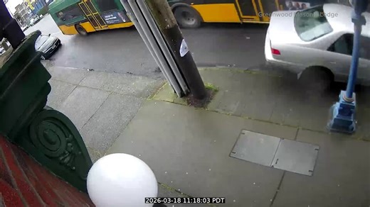 Video shows Metro bus crash into cars in Greenwood