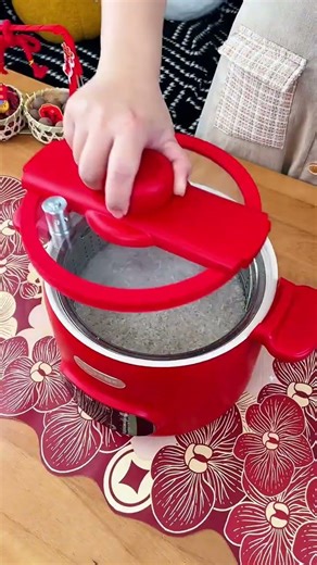 pressure cookers with various functions #howtomakecookingoilathome #cookingappliance #food