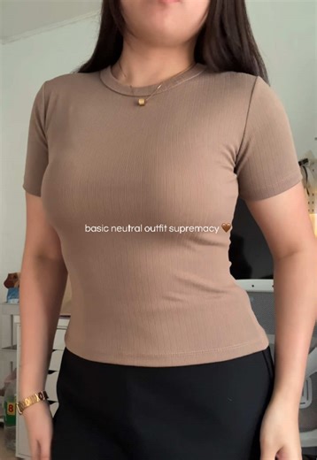 Embracing Simple Style: Basic Outfits You’ll Love