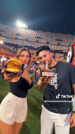 VALENCIA - CAMP DE MESTALLA 📍 The Big Game ya ha comenzado 🙌 🏈 Ahora solo faltas tú. Eso sí, solo si estás en otra liga 😏 🗓 Del 11 al 29 de junio 🕗 L-J: 18:00 h a 00:00 h V-D: 12:00 h a 00:00 h 🎟 Entrada libre hasta completar aforo. Consigue en nuestra web tu menú exclusivo (burger patatas refresco) con FastPass en entrada y recogida de burger. 🏆 El evento gastronómico más viral del mundo llega con: 🏈 Equipos listos para darlo todo 🍔 Burgers que salen a ganar 🔥 Emoción hasta el último