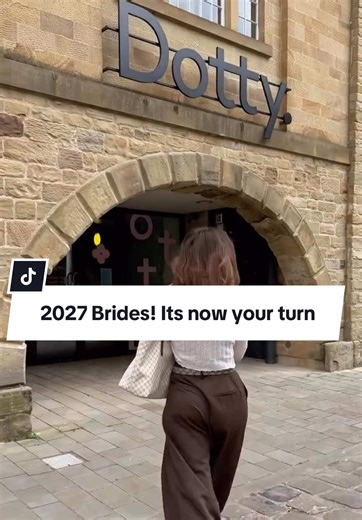 When to Start Shopping for Your 2027 Wedding Dress