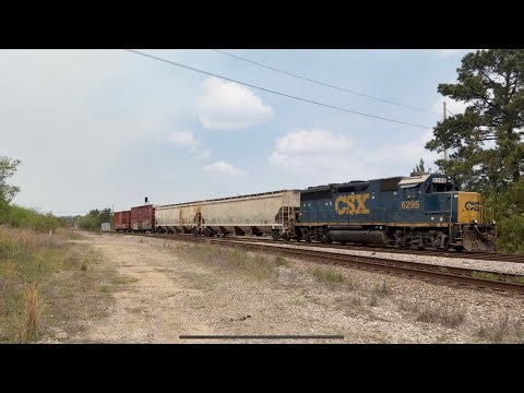 Solo GP40-2 leads CSX Y121 back to the yard in Savannah GA. 4/1/2026 1:14 PM