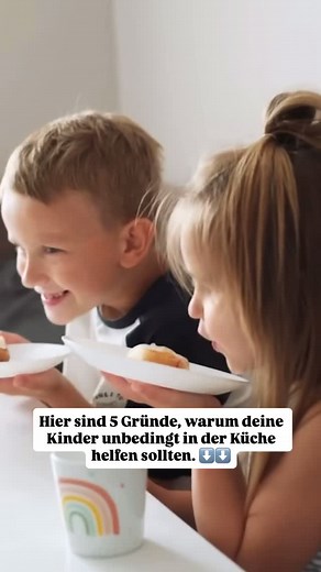 Viele Eltern unterschätzen, wie wichtig es ist, Kinder in der Küche mitmachen zu lassen. 🍽️ Kochen stärkt nicht nur ihr Selbstbewusstsein – es fördert Motorik, Konzentration, Verantwortungsgefühl und macht sie offener für neue Lebensmittel. Und das Schönste? Ihr schafft gemeinsame Erinnerungen, die ein Leben lang bleiben. 🤍 Lass deine Kinder heute ein bisschen mithelfen – auch kleine Aufgaben machen einen großen Unterschied! 👉 Möchtest du einfache, kinderfreundliche Rezepte lernen und mehr Si