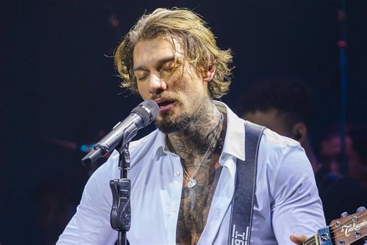 Lucas Lucco tem prejuízo por “deixar” parte íntima à mostra