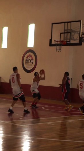 #nevergiveup #ballislife🏀 #ballislife #and1 #streetballmove #streetballers #fyp #fypシ @sergiozurdoh