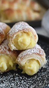 Delicious Italian Cream Horns Recipe