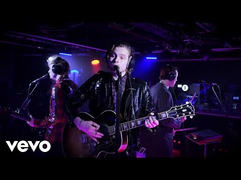 5 Seconds of Summer - Dancing With A Stranger in the Live Lounge