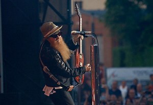 ZZ TOP's BILLY GIBBONS Releases Music Video For 'Rollin' And Tumblin'''