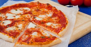 Comment réussir la cuisson de sa pizza au four traditionnel ?