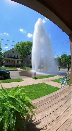 Car Hits Fire Hydrant, Water Explodes 40 Feet in the Air – Instant Neighborhood Water Park!