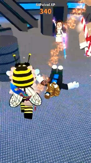 DODGE THE KNIFE!! || ft: Evv, linda_xds, it’s sara, and someone‪@Trimmieraymi‬ , ‪@wickedmushii‬