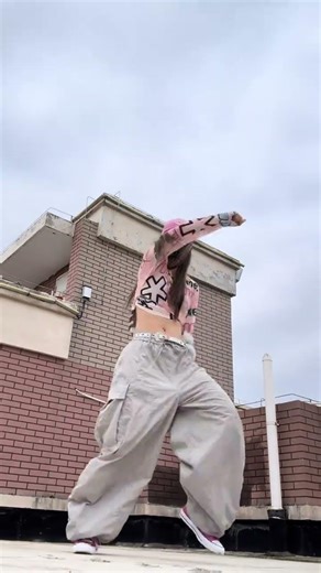 Flawless Dancewear: Stylish & Sizzling Jazz Outfit Unveiled