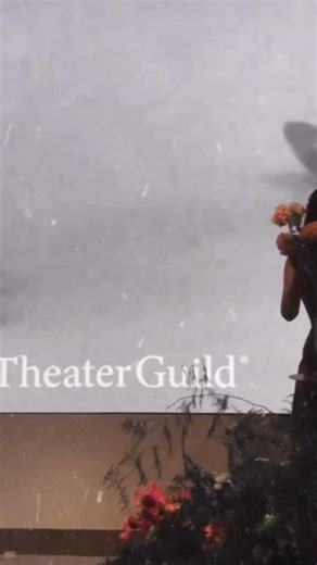 何があっても自分の人生が愛おしく思えるように、毎年まとめ動画を作ってます 今年も大好きだなぁと思える人と過ごせた事はとても幸せだなって思えます 私にいつも幸せをくれて、本当にありがとうございます でも今年は1人で内省したり研究したり作ったりする時間をたくさん取りました その結果、自分の古いOSが新しくアップデートされたくらい、自分の考え方の癖や毎日の習慣、自分の扱い方、そして世界の見方など、基盤的な部分が書き換わった感じがしてます でも、自分に馴染みまくったものを変えていくのは難しい！ より戻しを繰り返しながら、少しずつ新しいオペレーションシステムの自分に慣れていきたいと思います 2026年、世界が少しでも平和で、大変な事があっても皆んなと笑える日がたくさんありますように！ | Karin Sugiyama