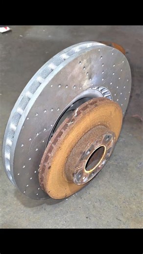 13 reactions | 4 rotor cosmo brake upgrade Gone are the anaemic 280mm rotors and single piston caliper Replaced with 390mm rotor and 6 piston brembo caliper #mrenforcer #rotary #4rotor #26b #cosmo #turbo #brakes #upgrade #haltech #nexus #bilettboss #cool #fyp #automobile #mechanic | Matt Lisle | Facebook