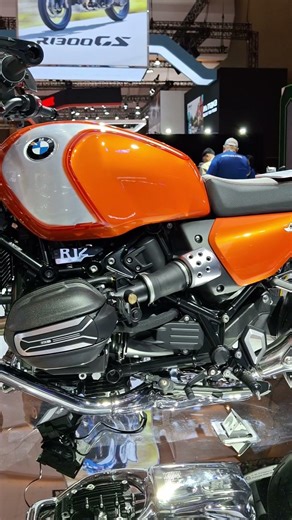 Metzeler Sportec M5 RR di Motor BMW R12 S Cafe Racer
