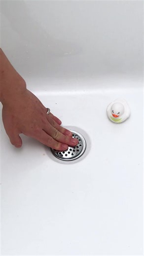 No more bending down to drain the water #bathtub #bathtubsink #bathtubsinkstopper #homeliving
