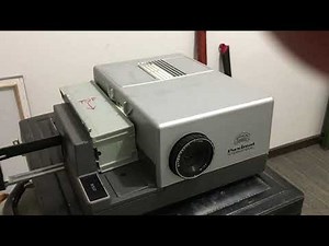 The Braun ''Paximat International'' 35mm slide projector. Excellent !